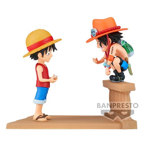 World Collectable Figure One Piece Log Stories Monkey D. Luffy
