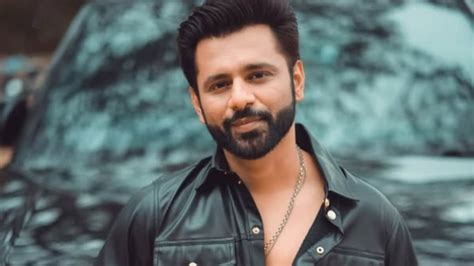 Having Sex With Protection Rahul Vaidya Takes Hilarious Dig At Using Iphone With A Cover