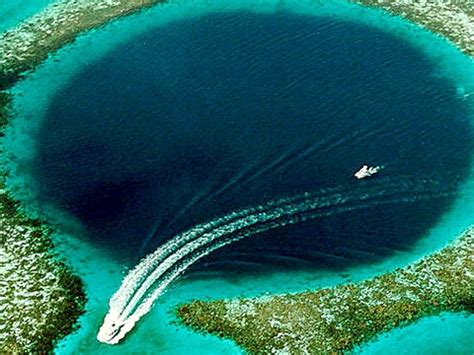 the great blue hole ~ belize - bluwaterlife