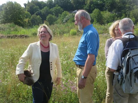 Bundesumweltministerin Besucht Den Bund Naturschutz In Pettendorf