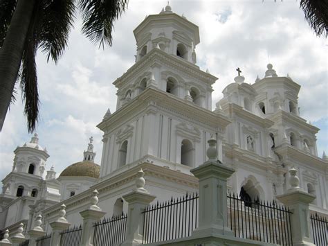 REFLEXIONES CORTAS: BASILICA DE ESQUIPULAS