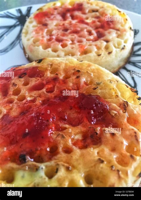 Crumpets and jam hi-res stock photography and images - Alamy