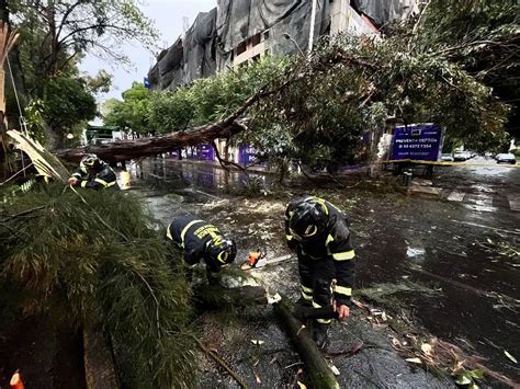 La Jornada Lluvia Torrencial Causa Inundaciones En CDMX