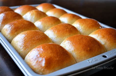 Copycat King’s Hawaiian Rolls Recipe - (3.1/5)