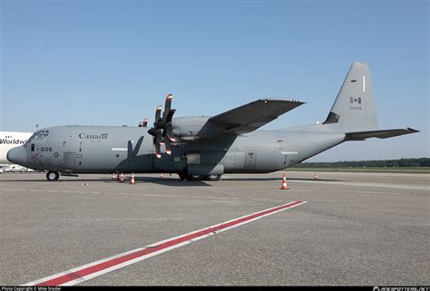 130606 Canada Royal Air Force RCAF Lockheed Martin CC 130J Super