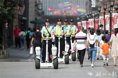 屯警街头，全时空响应！武汉公安守护平安“再快一分钟” 巡逻 武昌火车站 警务