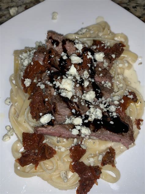 Steak Gorgonzola Alfredo. : r/tonightsdinner