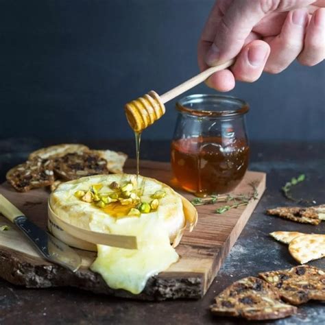 Easy Baked Brie With Honey And Pistachios Nerds With Knives