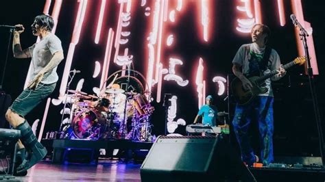 Con una química intacta Red Hot Chili Peppers la rompen en su retorno a Chile Rock Pop