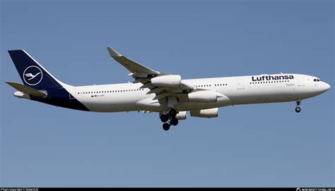 D AIFC Lufthansa Airbus A340 313 Photo By RobertLN ID 1609818