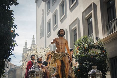 Watching Easter Processions During Semana Santa in Andalusia - Run, Humans