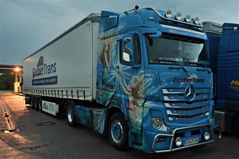 D Fischer Trans MB New Actros Bigspace Meerjungfrauen