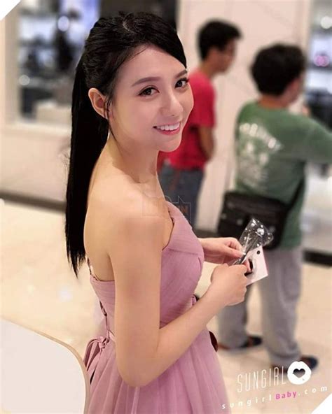 Hot Streamer I Loan B T Y Chay Sau Khi L Ng C Tr N Live Stream