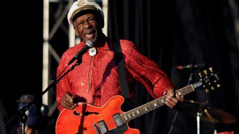 Rock N Roll Pioneer Chuck Berry Dead At 90