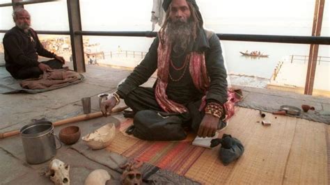 Aghoris Os Hindus Sagrados Canibais Que Bebem Em Cr Nios Humanos N O