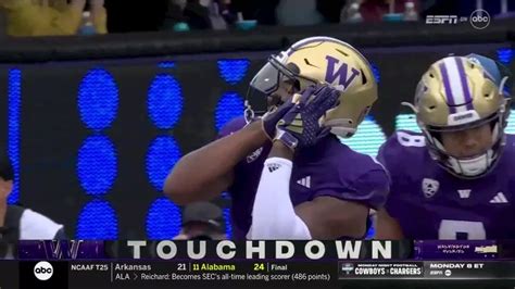 Washington's Michael Penix Jr. completes 26-yard touchdown pass to Ja ...