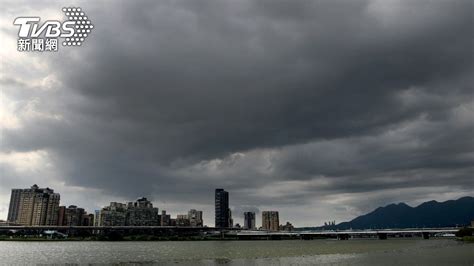 快訊午後陣雨來了12縣市大雨特報 4區大雷雨狂轟1小時新北市氣象降雨TVBS新聞網