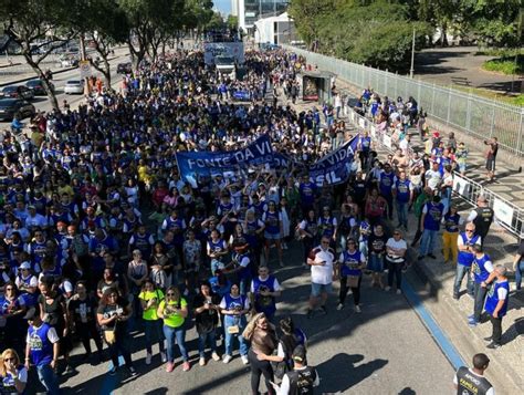 Michelle Bolsonaro Faz Oração Durante Marcha Para Jesus No Rj Fé