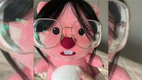 Peluche Rosa Con Lentes Contexto Y Origen Del Viral Meme Ligado Al