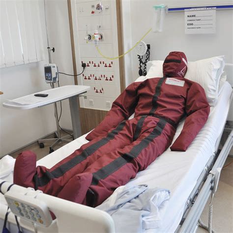 Mannequin De Formation Pour Soins G N Raux Tra Hospital Aids