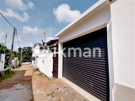 Brand New Modern Design Single Storey House In Piliyandala Madapatha