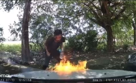 VIDEO Suspek Khianat Bakar Kereta Di Klang Masih Siuman Ada 6 Rekod