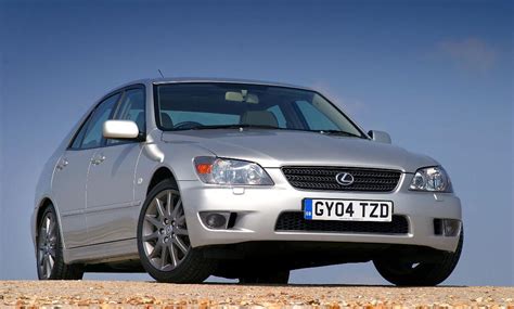 The Gearbox Car News Reviews And Advice Car Of The Week Lexus IS200