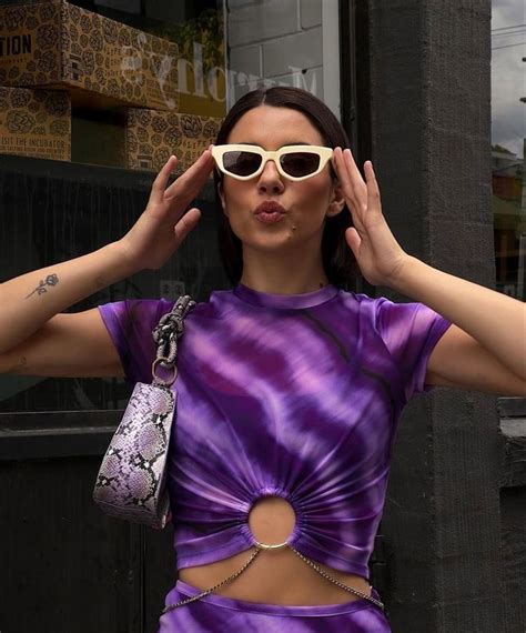 Pin De Miranda Cusick Em Maeve Moda Roxo Verde E Roxo Looks Estilosos