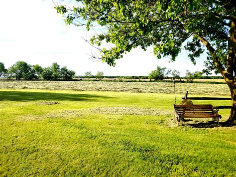 Knapp-Johnson-Harris Funeral Home | Roanoke IL