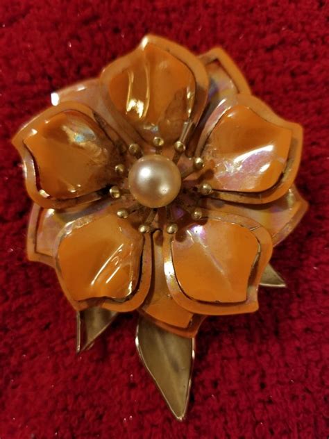 Mid Century Flower Brooch Gem