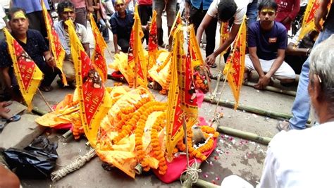 Bihar 2 Langurs Electrocuted Hundreds Participate In Funeral Procession