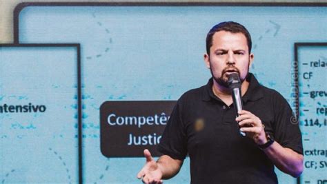 Chega A O N Mero De Mulheres Que Acusam Juiz De Ass Dio Sexual