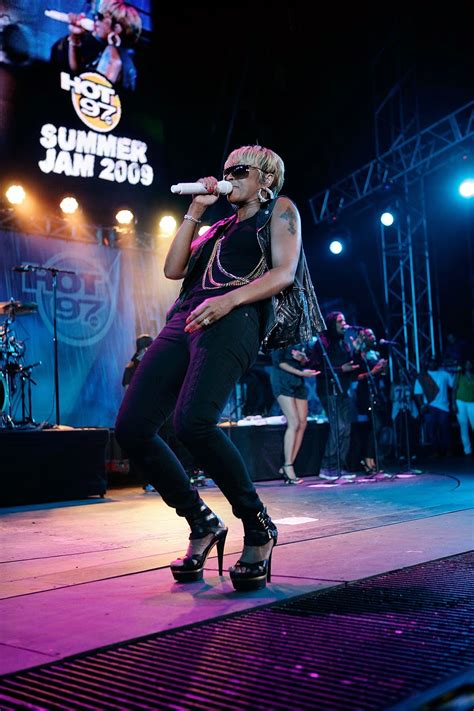 Live on Stage: Mary J. Blige - Performs Hot 97 Summer Jam at Giants ...