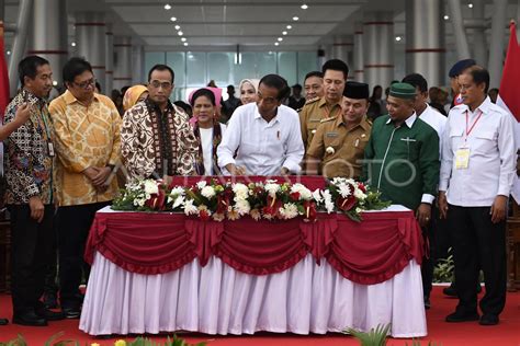 Presiden Resmikan Terminal Baru Bandara Tjilik Riwut Antara Foto