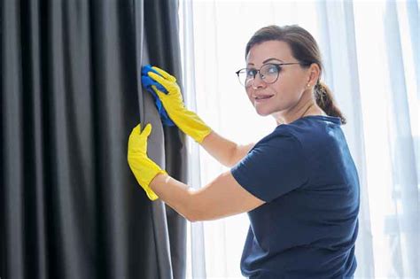 Professional Curtain Cleaning Service Provider - Service Center