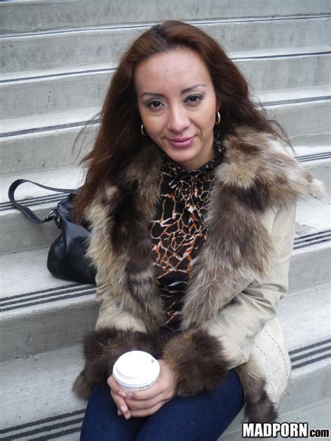 Amateur Latina MILF Is Featured Sucking And Playing In The Shower Porn Pictures XXX Photos