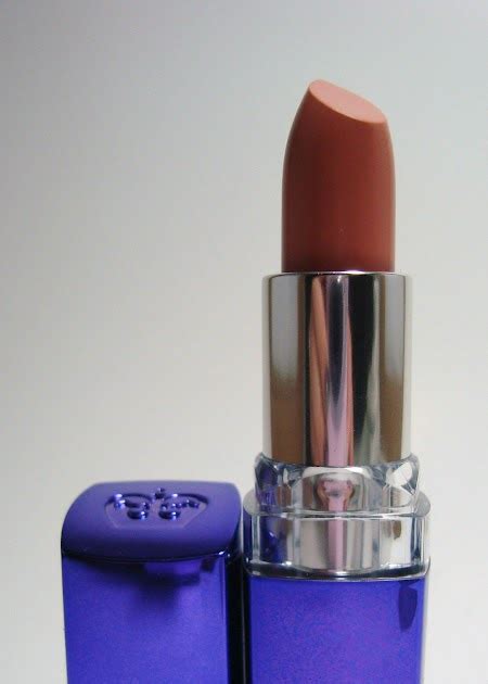 One Glass Slipper Rimmel London Moisture Renew Lipstick In Nude Delight