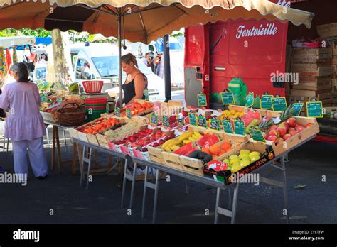 Market Stall France Fruit Veg Hi Res Stock Photography And Images Alamy