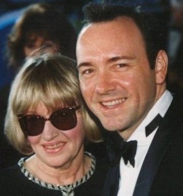 Kevin Spacey Wife, Siblings, Children, Age, Family Photos