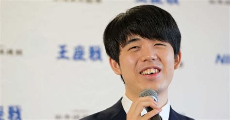 将棋で史上初の全8冠制覇を達成した藤井聡太八冠 一夜明けて記者会見 写真特集412 毎日新聞