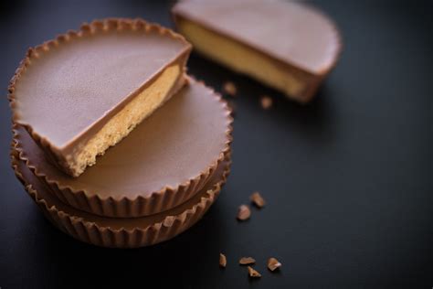 Cold Stone Creamery Now Has Reeses Peanut Butter Ice Cream Cups