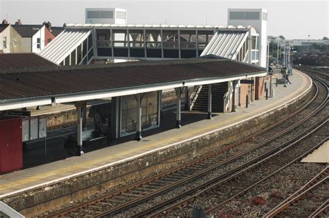 Fratton Railway Station (FTN) - The ABC Railway Guide