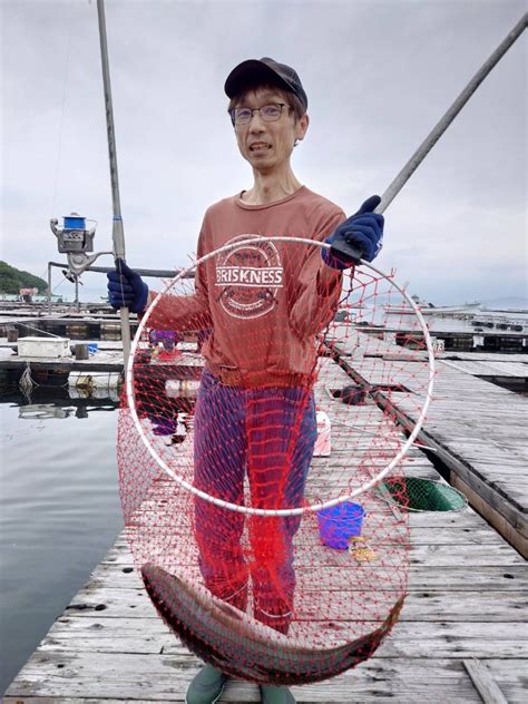 タマクエ釣れています！！！ 釣り堀 海恵 専務