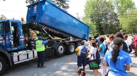 Wastequip Celebrates National Garbage Man Day With Waste Industry