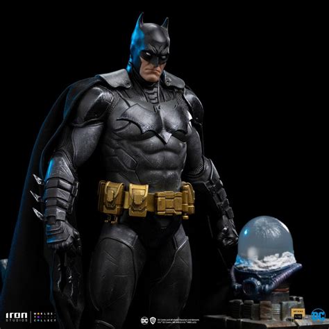 Dc Comics Deluxe Art Scale Batman Unleashed Megaotaku