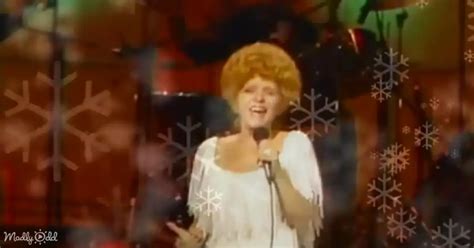 Brenda Lee Rocks 1984 With An Unforgettable Rockin Around The