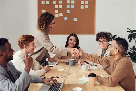 10 Effective Tips to Run Successful Sales Meetings