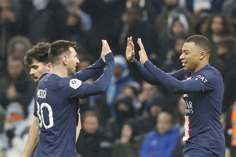 Mbappe và Messi rực sáng giúp PSG phục thù Marseille