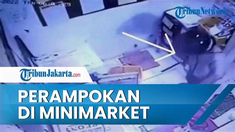 Detik Detik Perampok Datangi Minimarket Di Cileungsi Bogor Pelaku