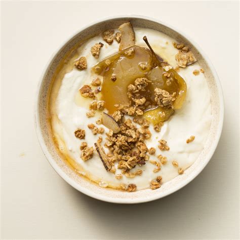 Roasted Apple Yoghurt With Oat Crumble